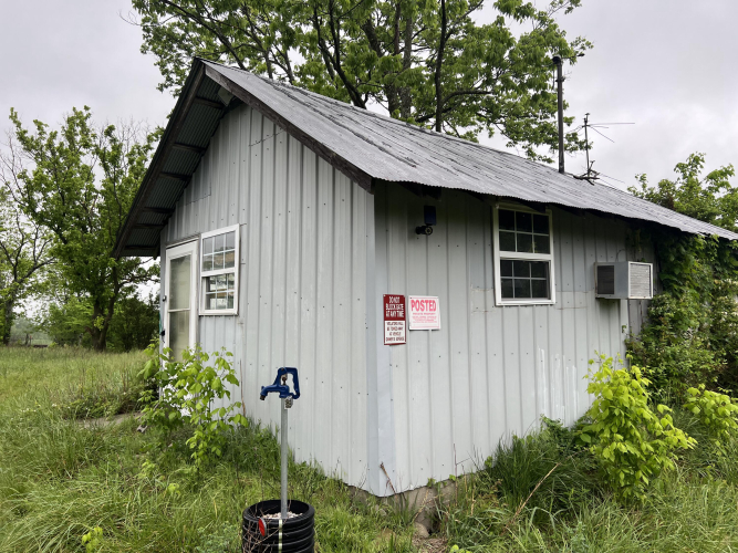 Listing Image 6
