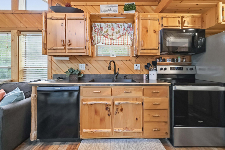 Listing Image 13