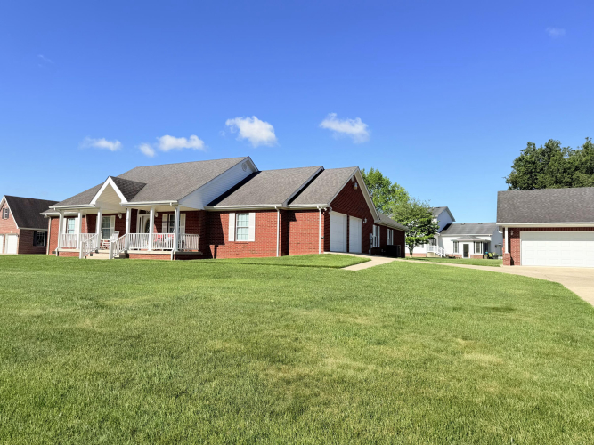 Listing Image 3