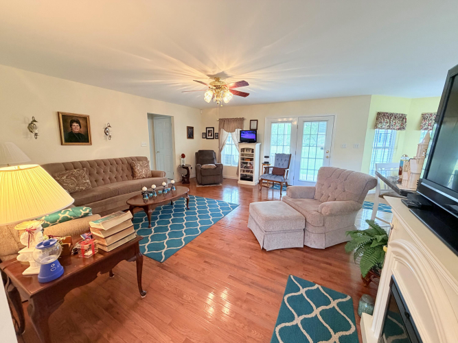 Listing Image 23