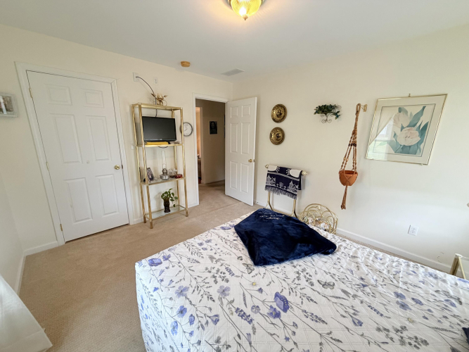 Listing Image 45