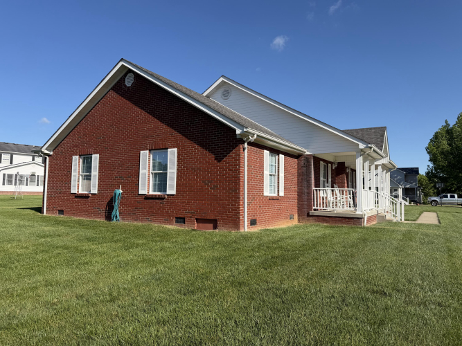 Listing Image 6
