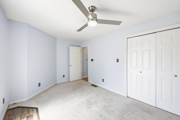 Listing Image 27