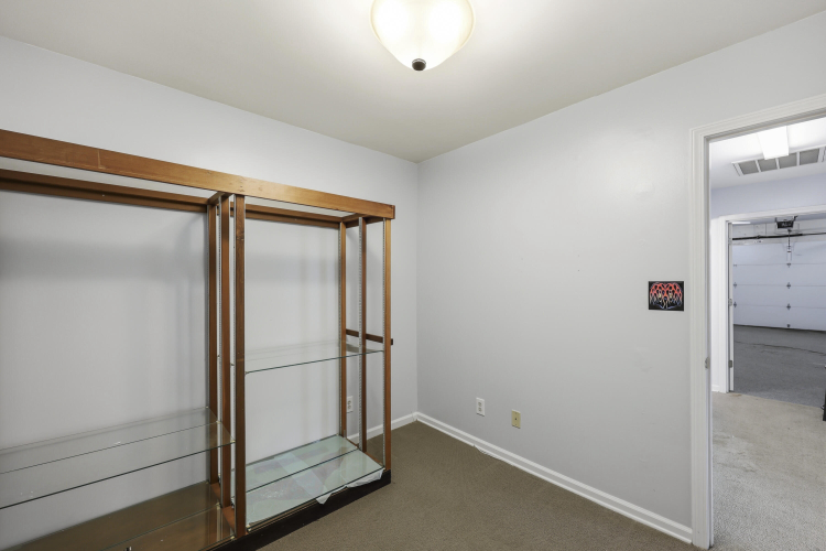 Listing Image 51