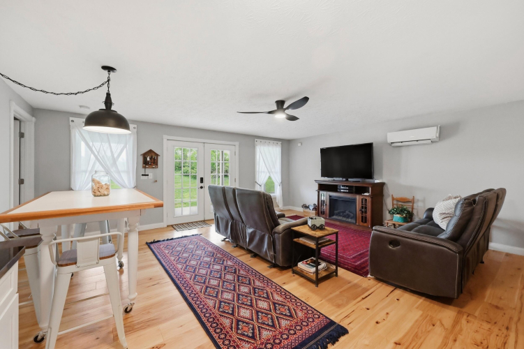 Listing Image 31