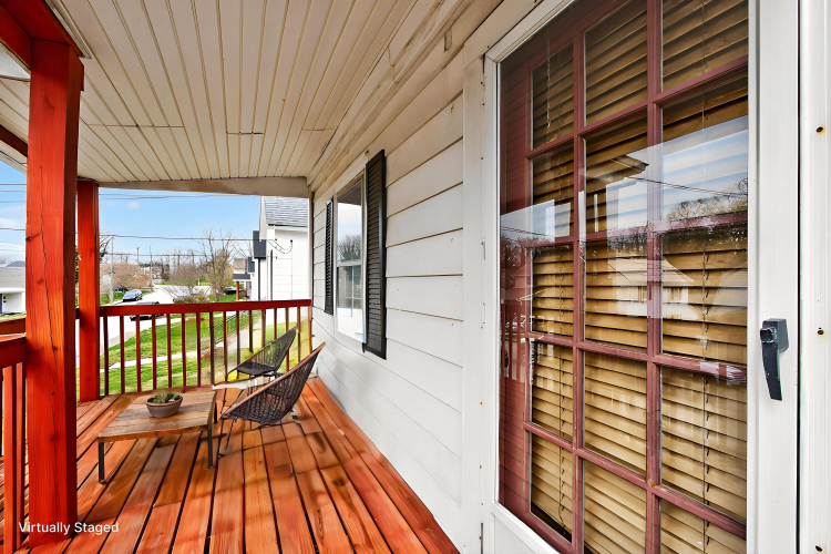 Listing Image 4