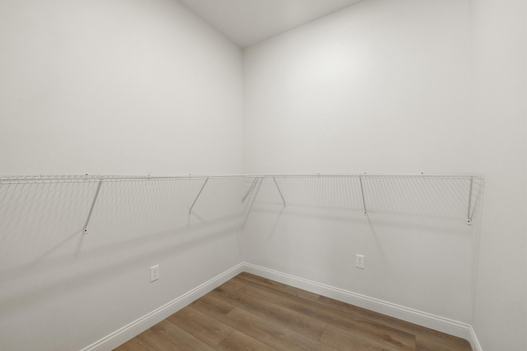 Listing Image 30