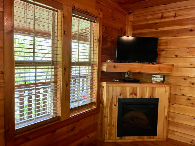 Listing Image 9