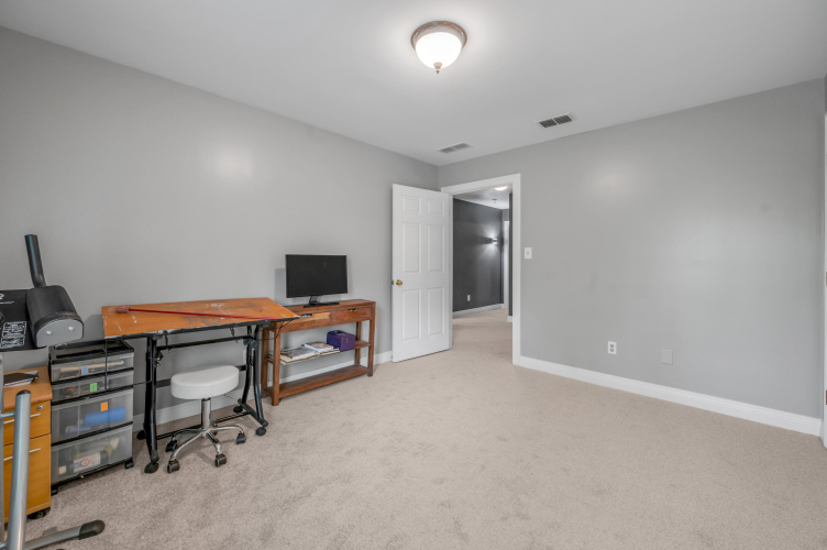 Listing Image 29