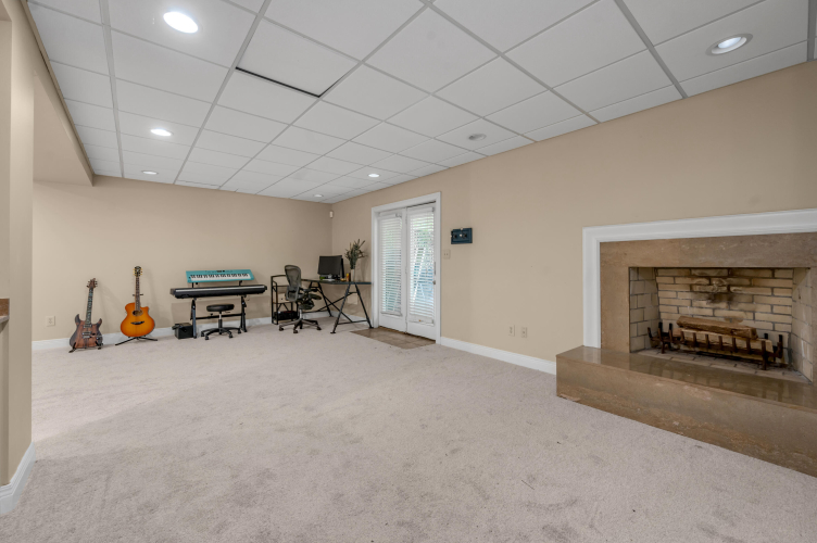 Listing Image 45
