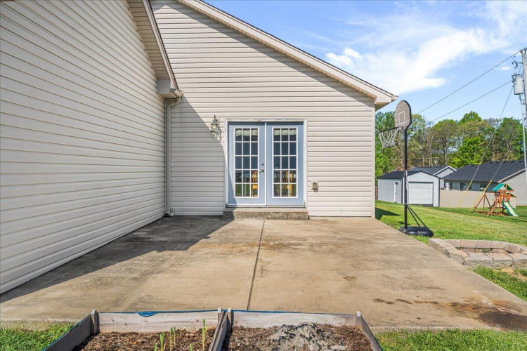 Listing Image 24