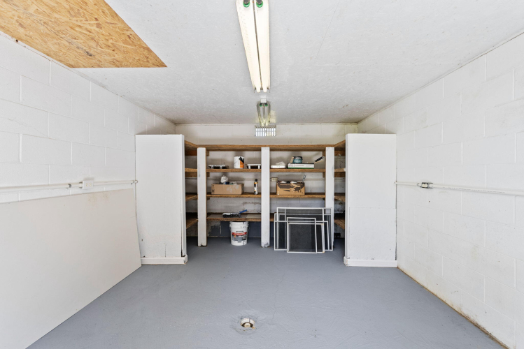 Listing Image 24