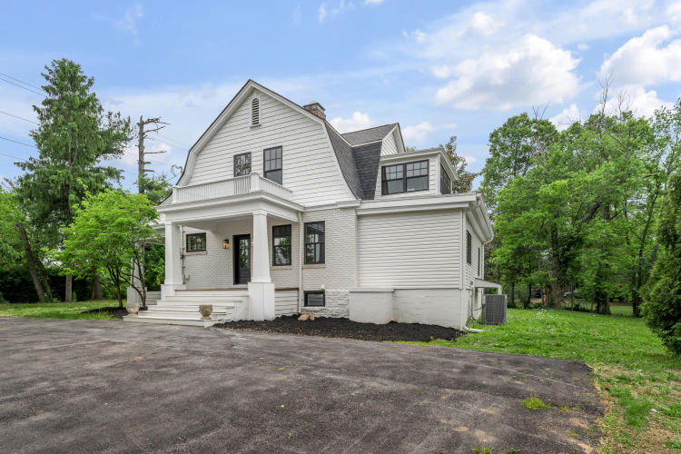 Listing Image 64