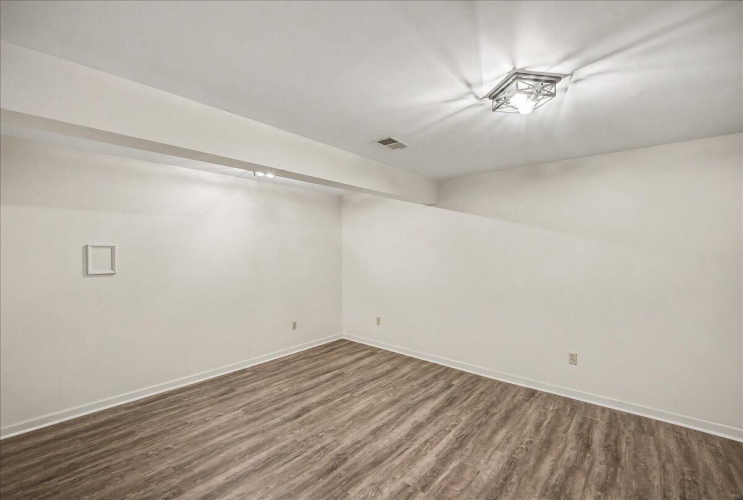 Listing Image 59