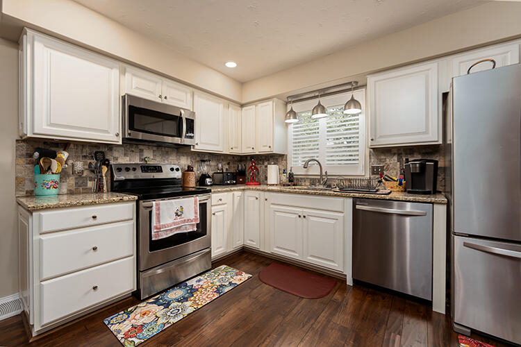 Listing Image 22