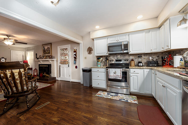 Listing Image 23