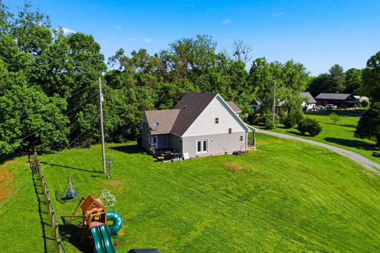 Listing Image 59
