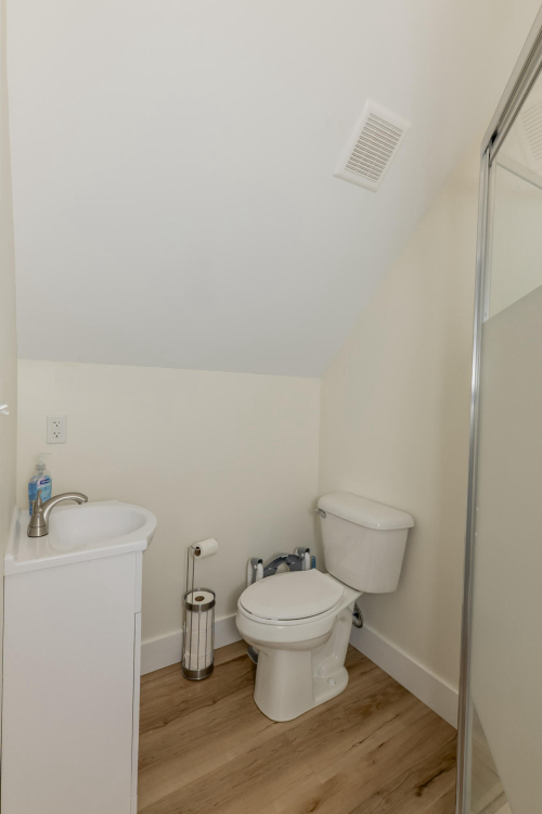 Listing Image 59