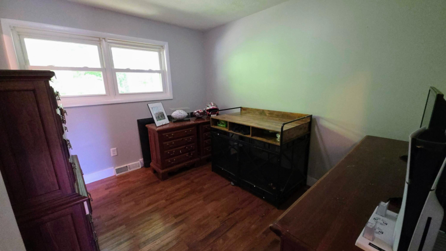 Listing Image 32