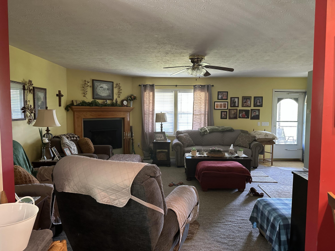 Listing Image 12