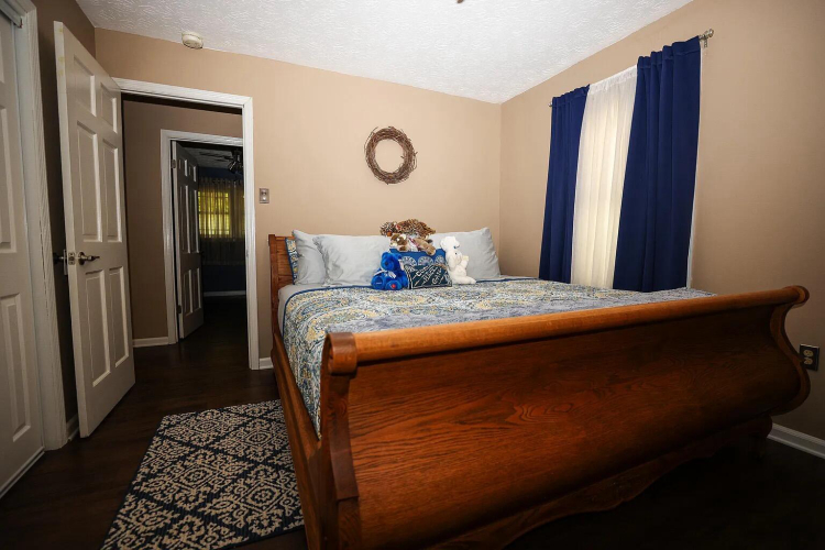 Listing Image 25