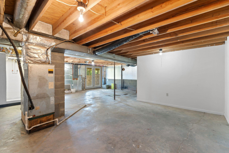 Listing Image 39