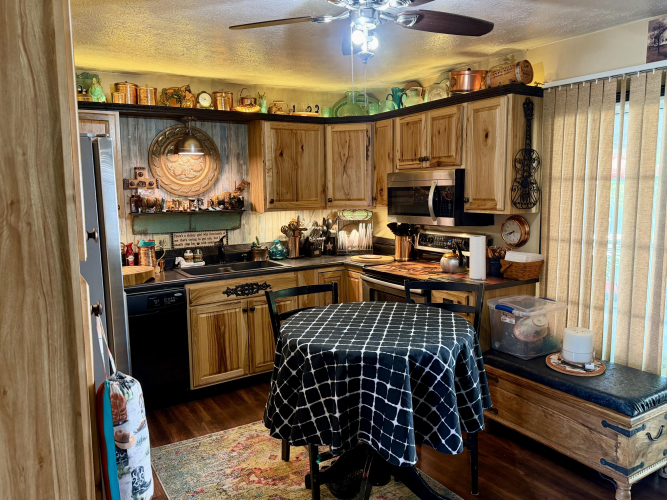 Listing Image 18