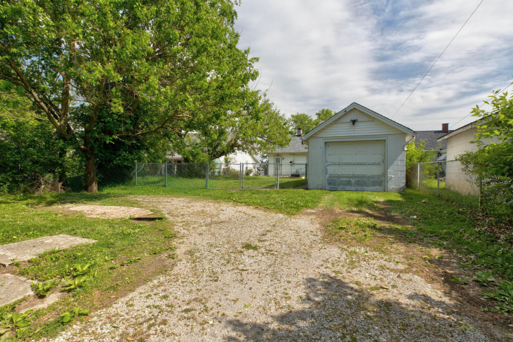 Listing Image 15