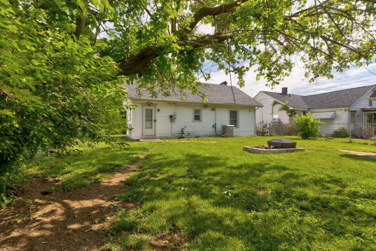 Listing Image 19