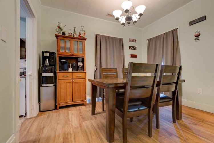 Listing Image 10