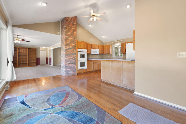 Listing Image 13