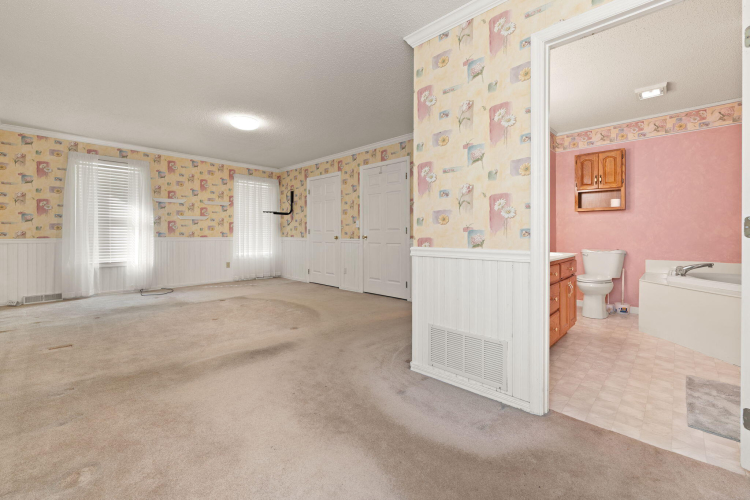 Listing Image 33