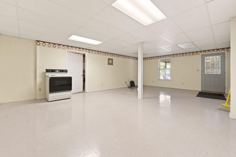 Listing Image 59