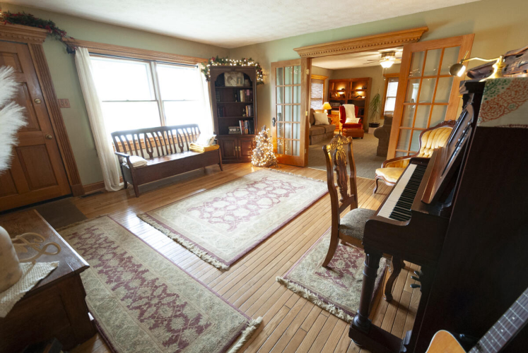 Listing Image 6