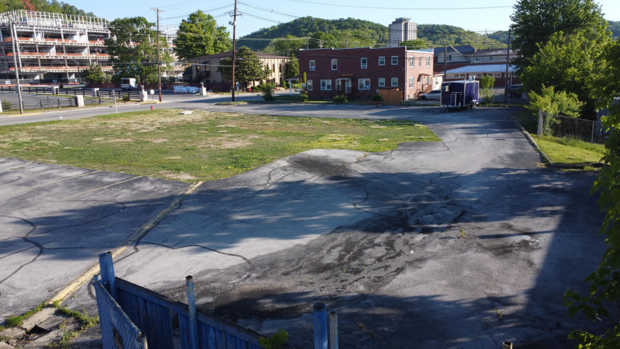 Listing Image 6