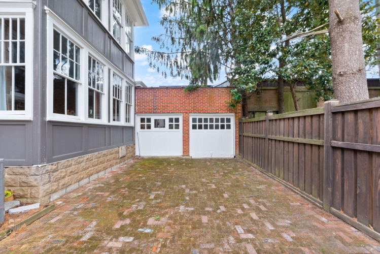 Listing Image 127