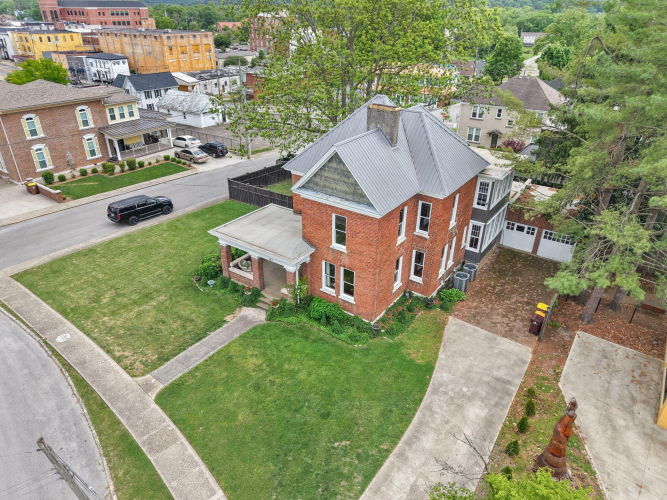 Listing Image 4