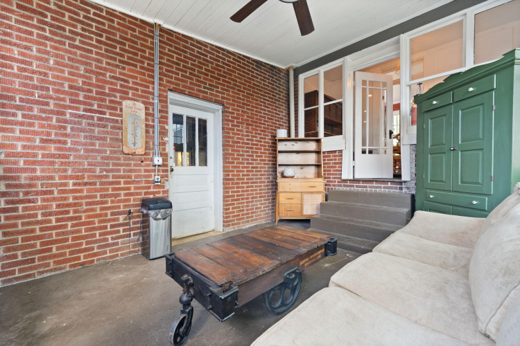 Listing Image 73