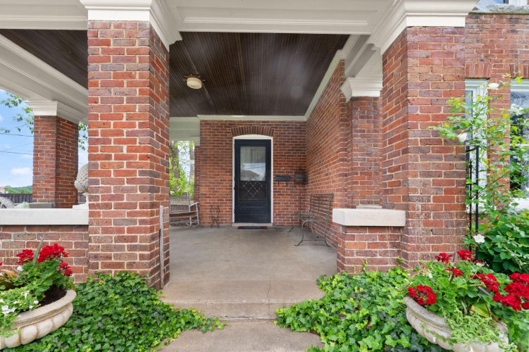 Listing Image 9