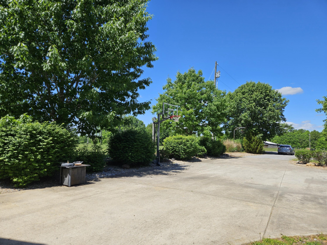 Listing Image 22