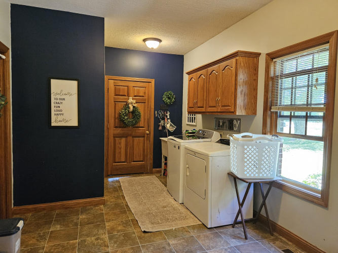 Listing Image 33