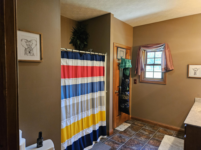 Listing Image 52