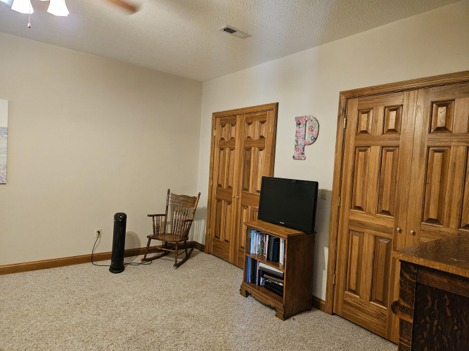 Listing Image 64