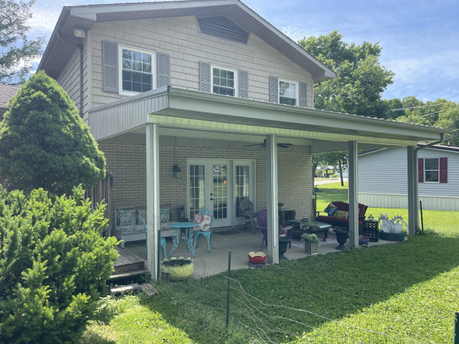 Listing Image 11