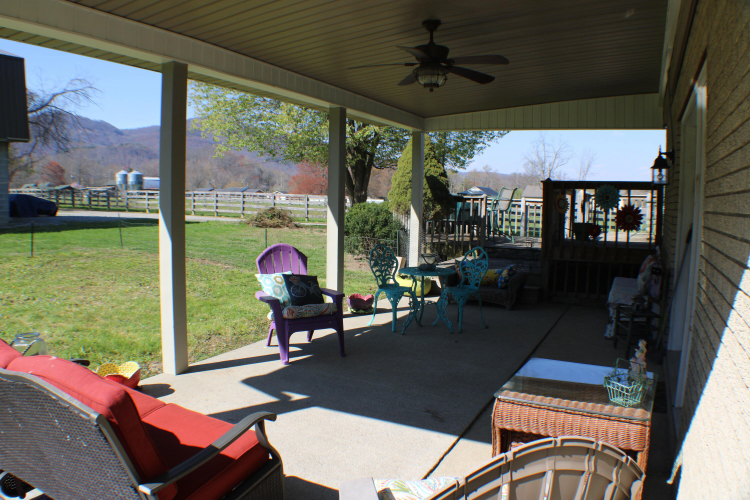 Listing Image 5