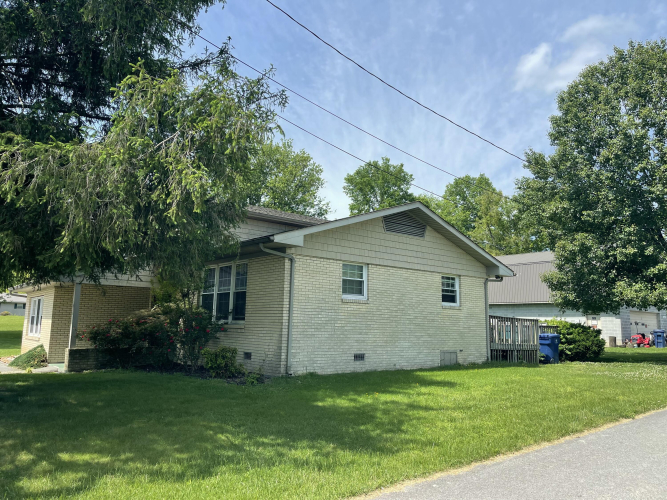 Listing Image 6