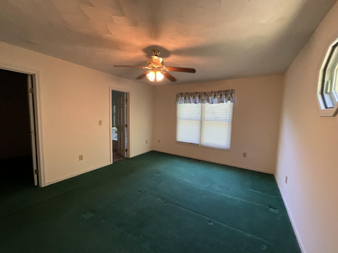 Listing Image 24