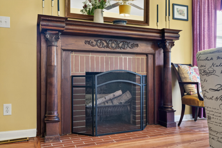 Listing Image 8
