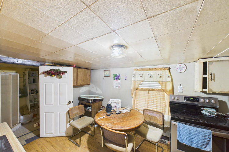 Listing Image 14