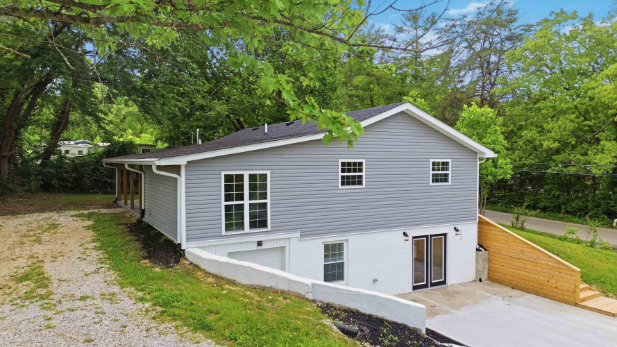 Listing Image 52